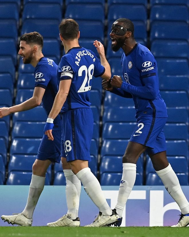 下滑严重！39岁的霍福德，本赛季什么水平？