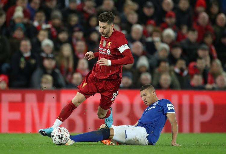 詹姆斯空砍准三双，15篮板大幅刷新个人赛季新高